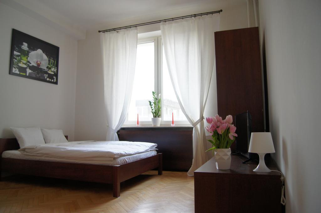 Krucza By Rental Apartments Варшава Екстер'єр фото